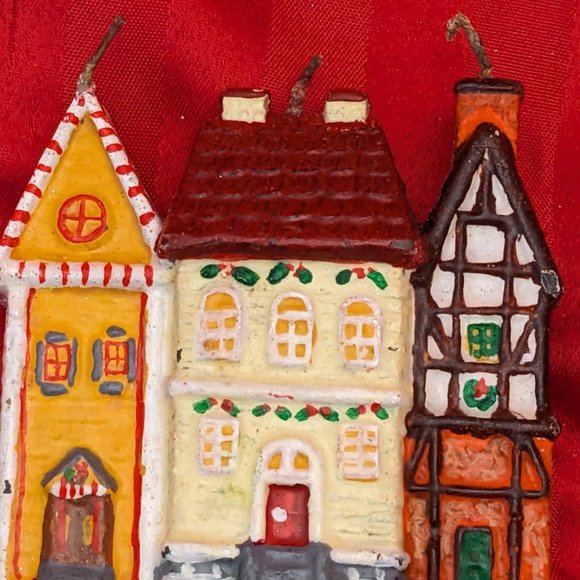 Vtg. European Style 3 Wick Candle 3 Attached Christmas Homes - Picture 3 of 4
